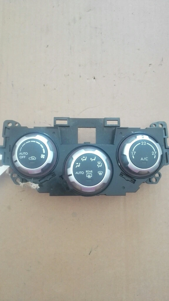 Управление климатроник Субару Форестър 2.0д (8)