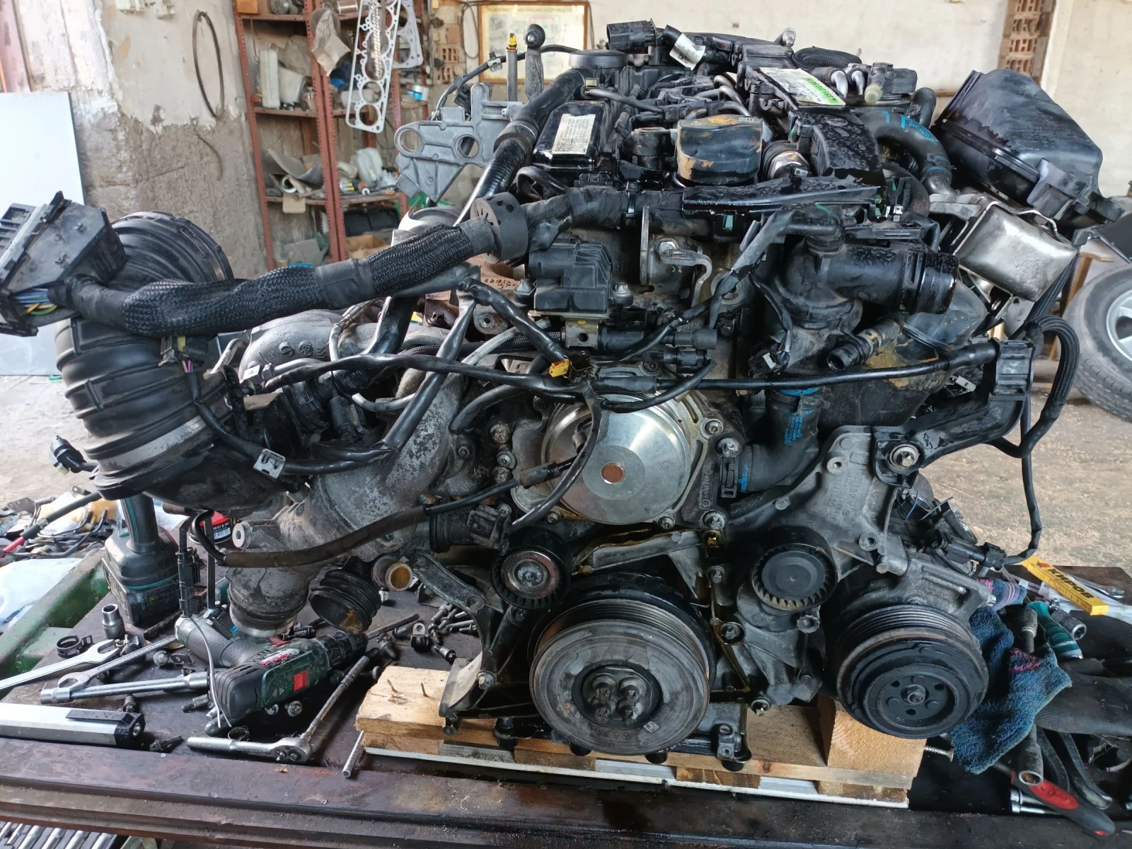 Мерцедес Е200, снимка 3 - Части - 52776125