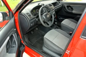Skoda Fabia  РЕГИСТРИРАН * 1.2* КЛИМАТИК* ЕВРО 5В, снимка 14