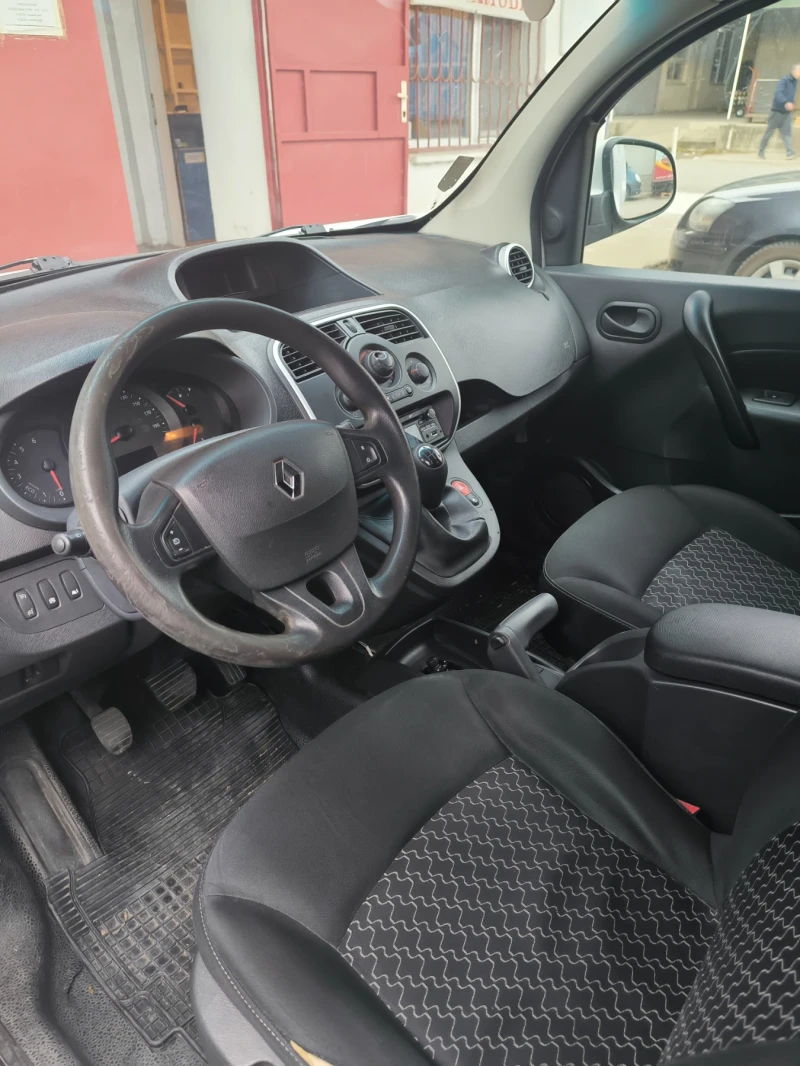 Renault Kangoo, снимка 5 - Автомобили и джипове - 48063575