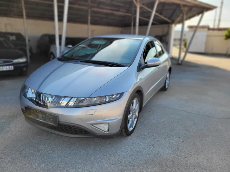 Honda Civic 1, 8 -vtec executive , снимка 2 - Автомобили и джипове - 49149767