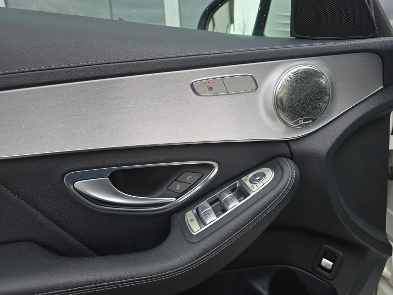 Mercedes-Benz C 200 AMG, снимка 11 - Автомобили и джипове - 52322536