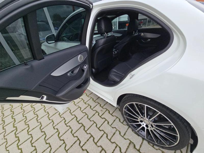 Mercedes-Benz C 200 AMG, снимка 13 - Автомобили и джипове - 52322536