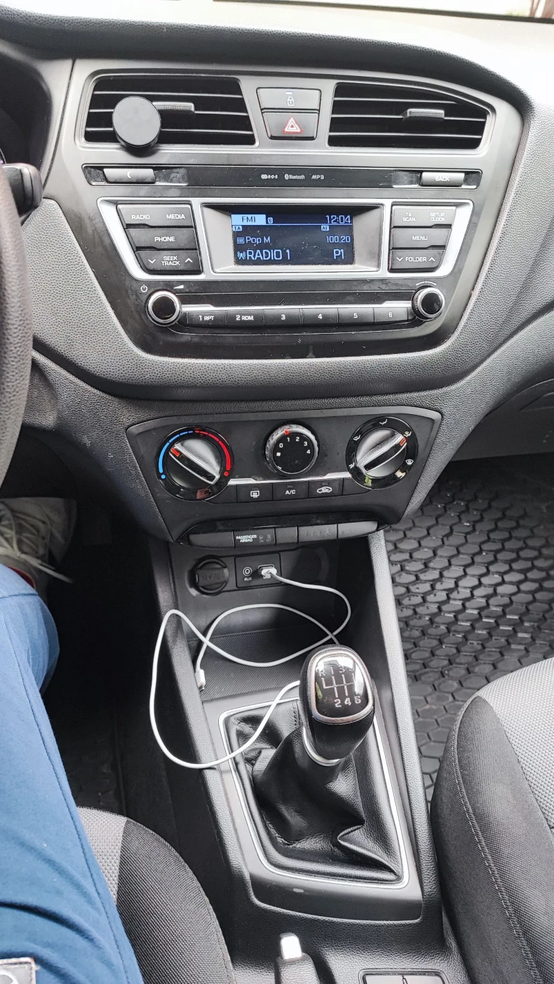 Hyundai I20 1.1 CRDI EURO 6, снимка 14 - Автомобили и джипове - 49792929