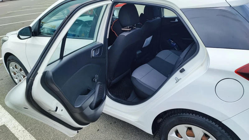 Hyundai I20 1.1 CRDI EURO 6, снимка 7 - Автомобили и джипове - 49792929