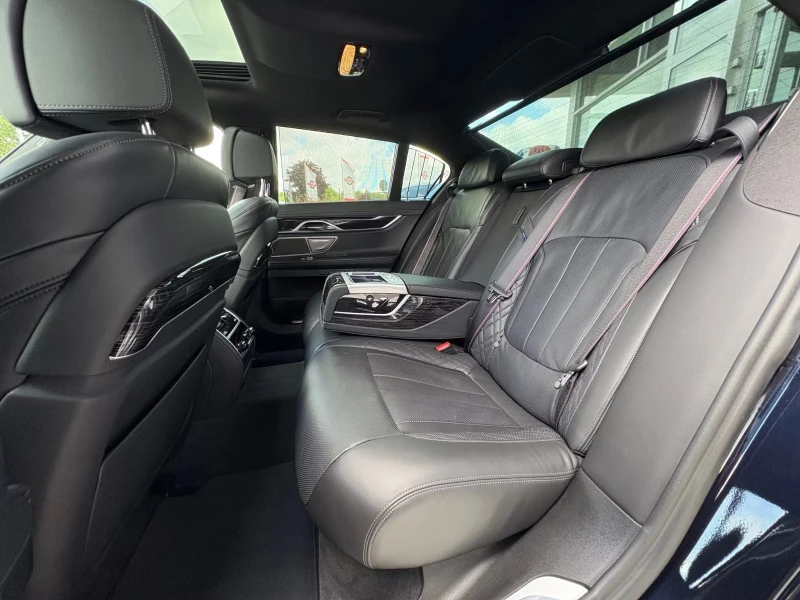 BMW 730 xD M Sport+ Laser+ H-K Sound, снимка 8 - Автомобили и джипове - 52116972