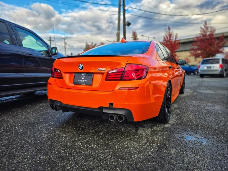 BMW M5 * M Power/ V8/ Executive PKG/ 560 HP/FireOrange * , снимка 4 - Автомобили и джипове - 52830600