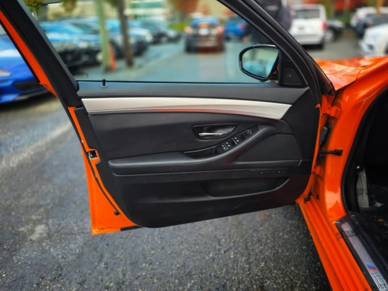BMW M5 * M Power/ V8/ Executive PKG/ 560 HP/FireOrange * , снимка 11 - Автомобили и джипове - 52830600