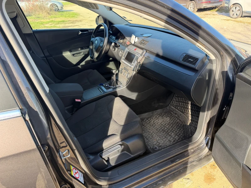VW Passat, снимка 10 - Автомобили и джипове - 52954659