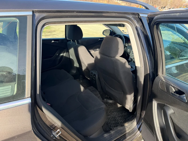 VW Passat, снимка 12 - Автомобили и джипове - 52954659
