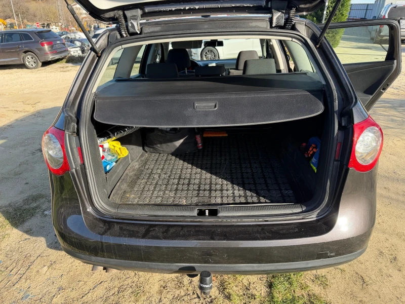 VW Passat, снимка 13 - Автомобили и джипове - 52954659