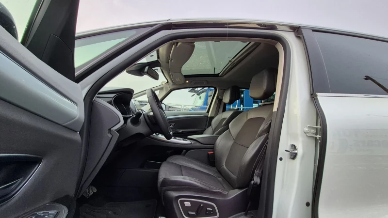 Renault Espace 1.6 DCI * 7 местен* Full* Автомат* Лизинг * Бартер, снимка 7 - Автомобили и джипове - 53287755