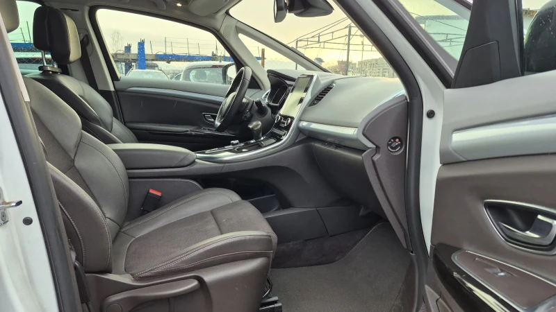 Renault Espace 1.6 DCI * 7 местен* Full* Автомат* Лизинг * Бартер, снимка 10 - Автомобили и джипове - 53287755