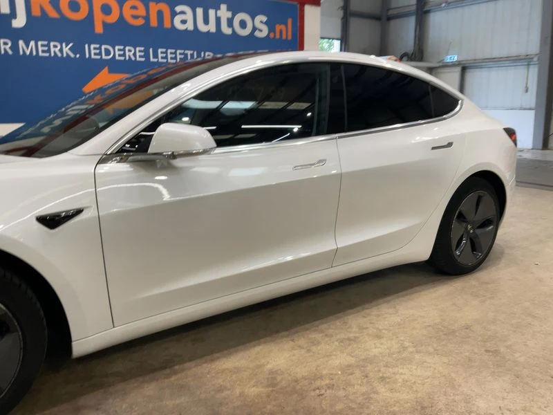 Tesla Model 3 Standart Range, снимка 4 - Автомобили и джипове - 54916271