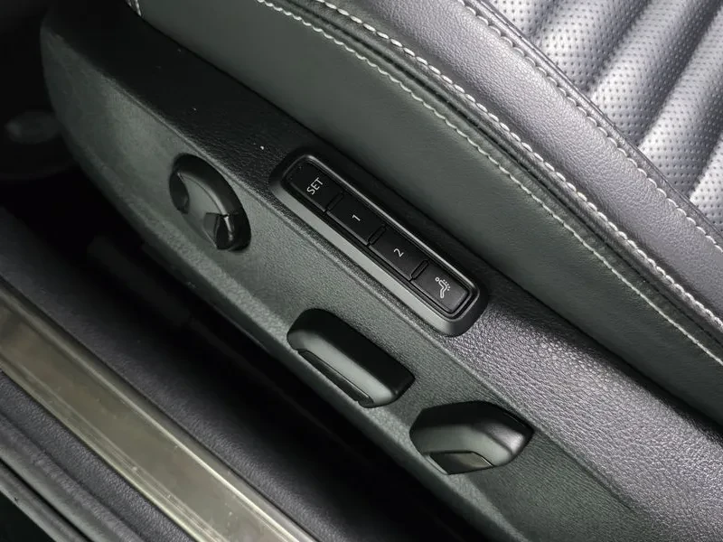 VW Passat 2.0 TDI 4MOTION PRESTIGE, снимка 16 - Автомобили и джипове - 55001217