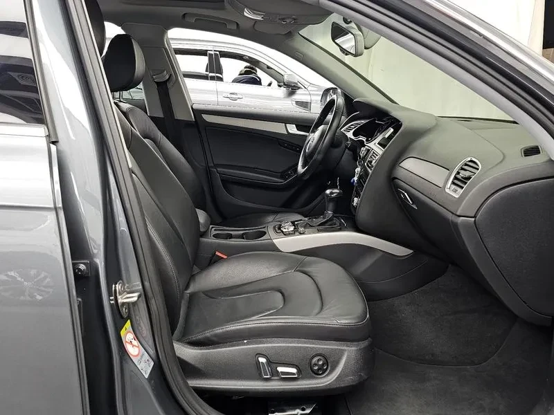 Audi A4 * 2.0 TDI* АВТОКРЕДИТ БЕЗ ПЪРВОНАЧАЛНА ВНОСКА* , снимка 12 - Автомобили и джипове - 55060576