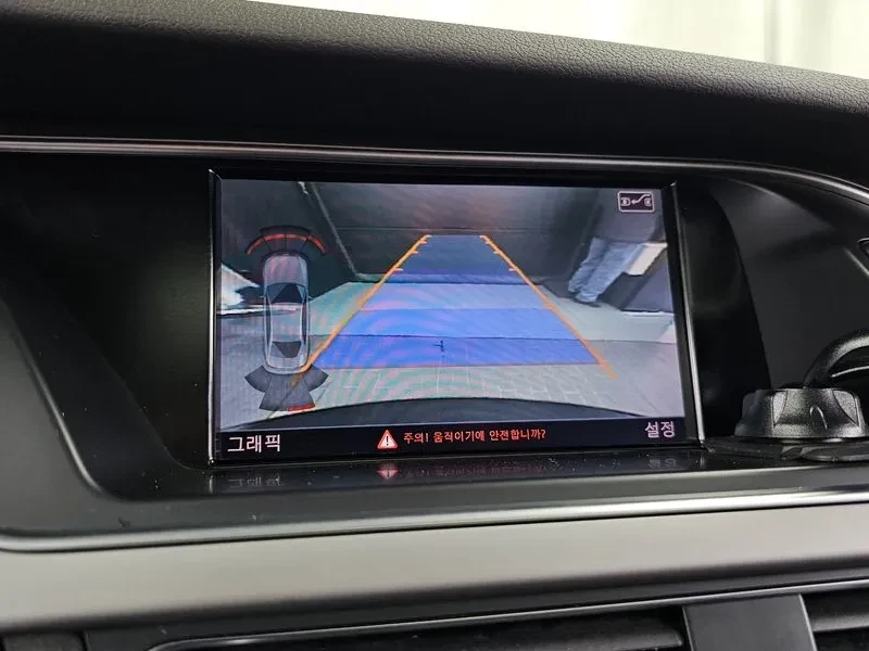 Audi A4 * 2.0 TDI* АВТОКРЕДИТ БЕЗ ПЪРВОНАЧАЛНА ВНОСКА* , снимка 16 - Автомобили и джипове - 55060576