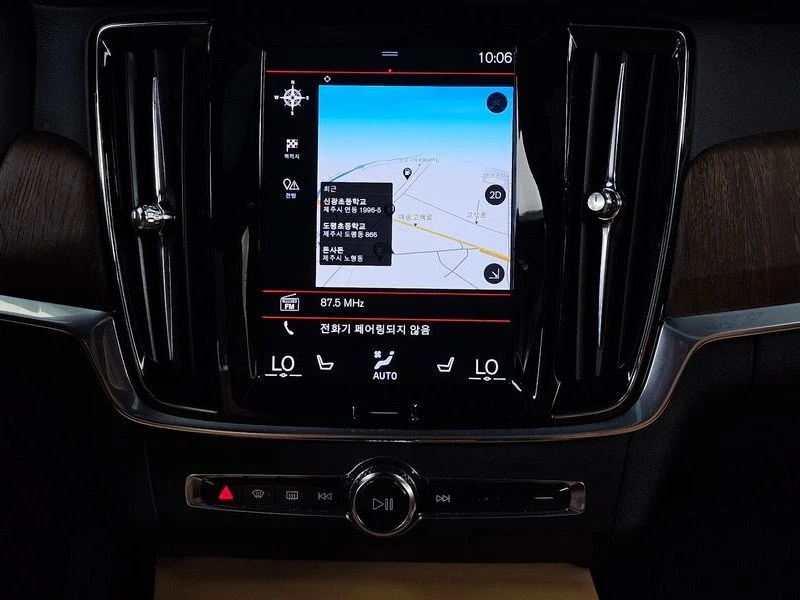 Volvo V90 2.0 235 hp Automatic, снимка 14 - Автомобили и джипове - 55813079