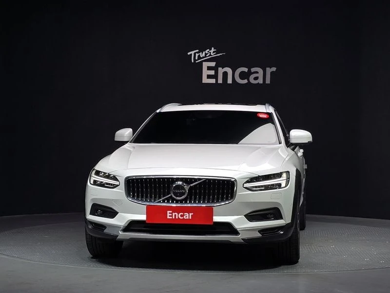 Volvo V90 2.0 235 hp Automatic, снимка 3 - Автомобили и джипове - 55813079