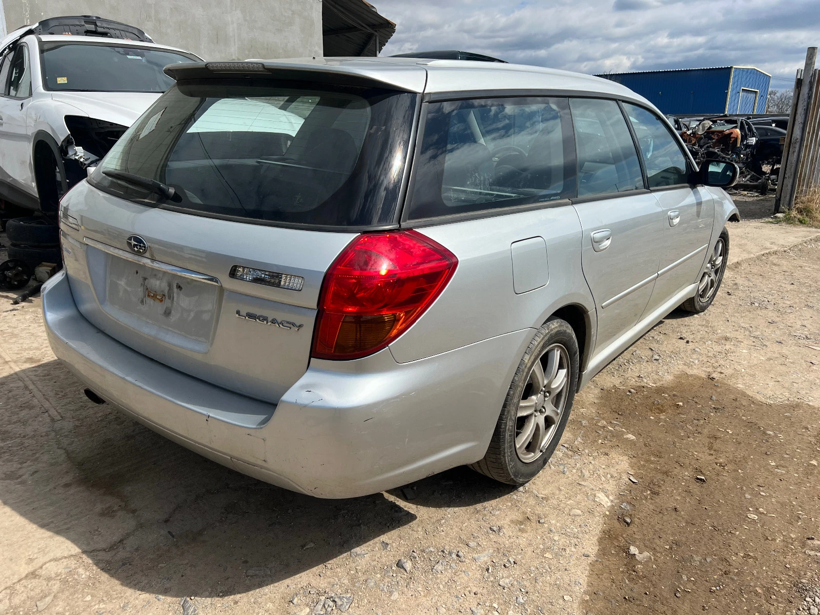 Subaru Legacy 2.0i - изображение 2