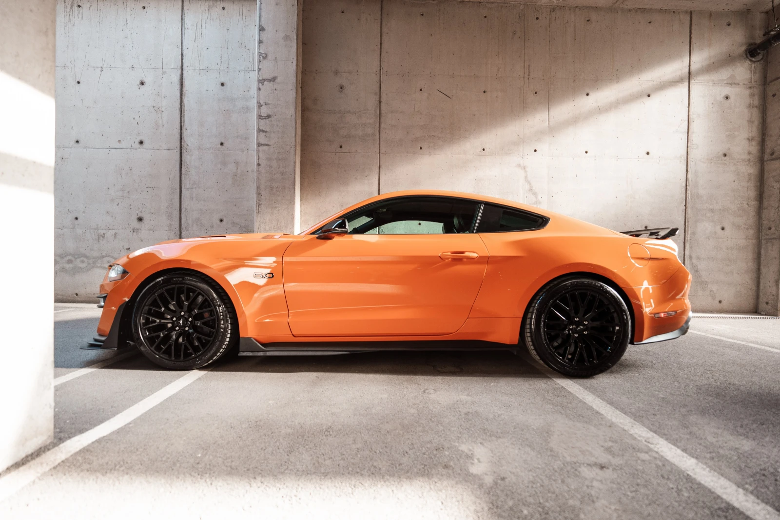 Ford Mustang GT 5.0 V8 Premium Shelby GT500 Pack - изображение 10