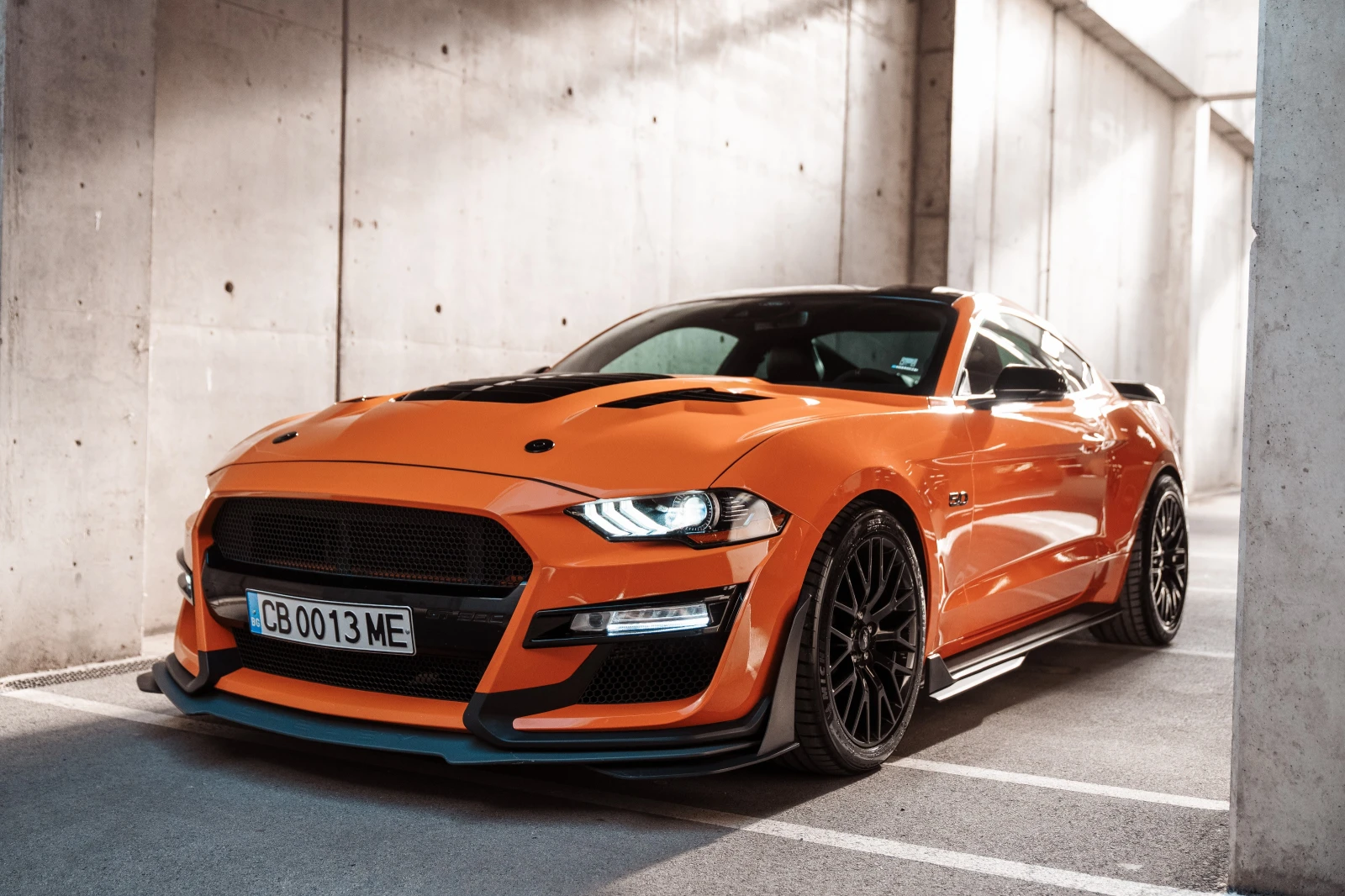 Ford Mustang GT 5.0 V8 Premium Shelby GT500 Pack - изображение 2