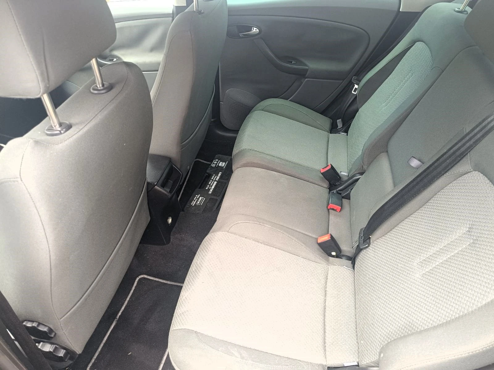 Seat Altea 2.0 TDI, 140 .. / 6   | Mobile.bg   16