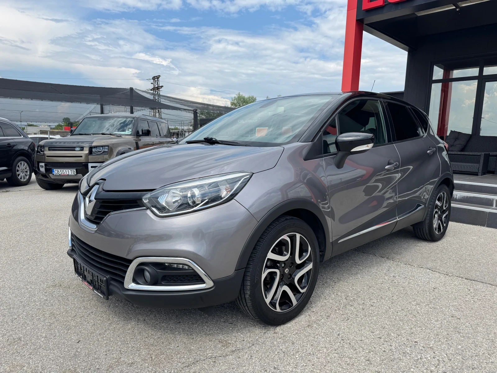 Renault Captur 1.2i-АВТОМАТИК-KEYLESS-NAVI-АВТОПИЛОТ - изображение 3