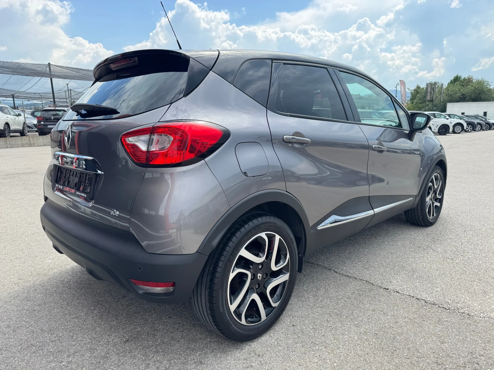 Renault Captur 1.2i-АВТОМАТИК-KEYLESS-NAVI-АВТОПИЛОТ - изображение 5