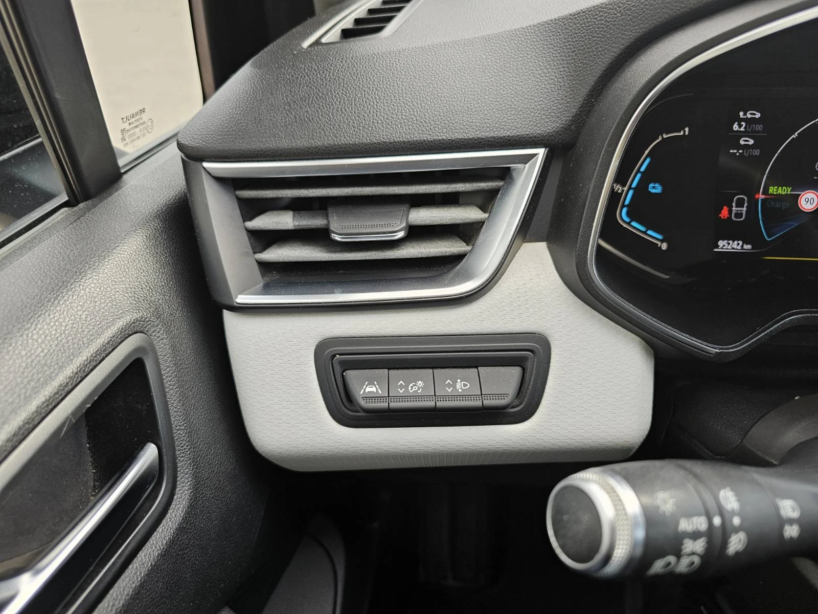 Renault Clio E-TECH HYBRID 90 EDC - изображение 10