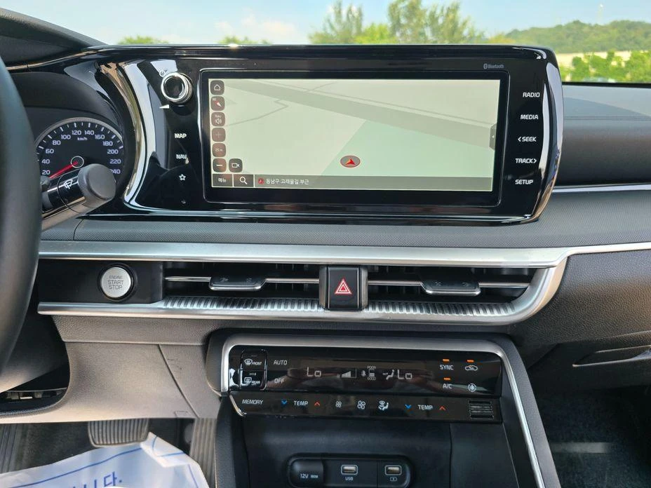Kia K5 2.0 LPG Trendy * НАЙ-ДОБРА ЦЕНА В БЪЛГАРИЯ*  - изображение 10