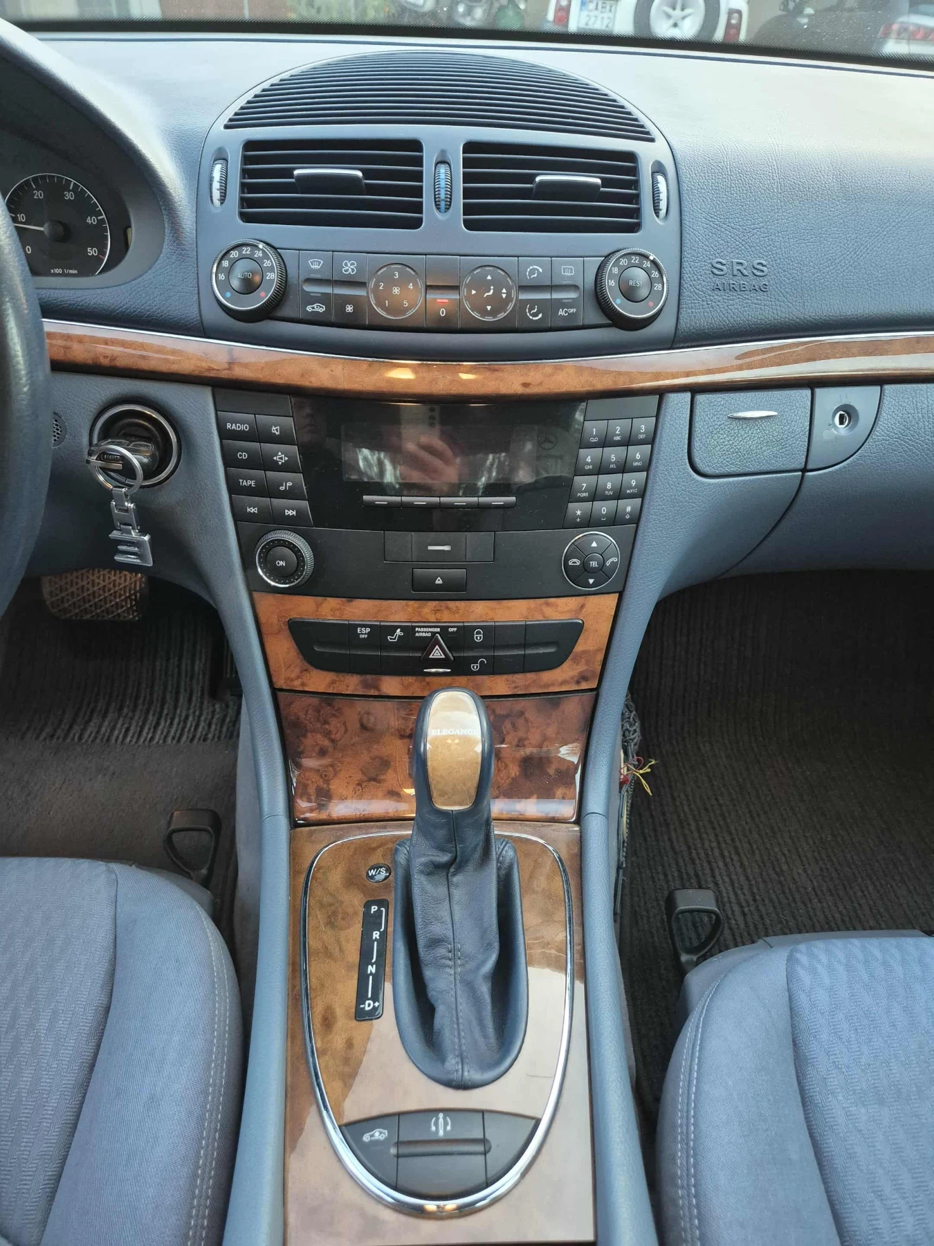 Mercedes-Benz E 270  - изображение 10