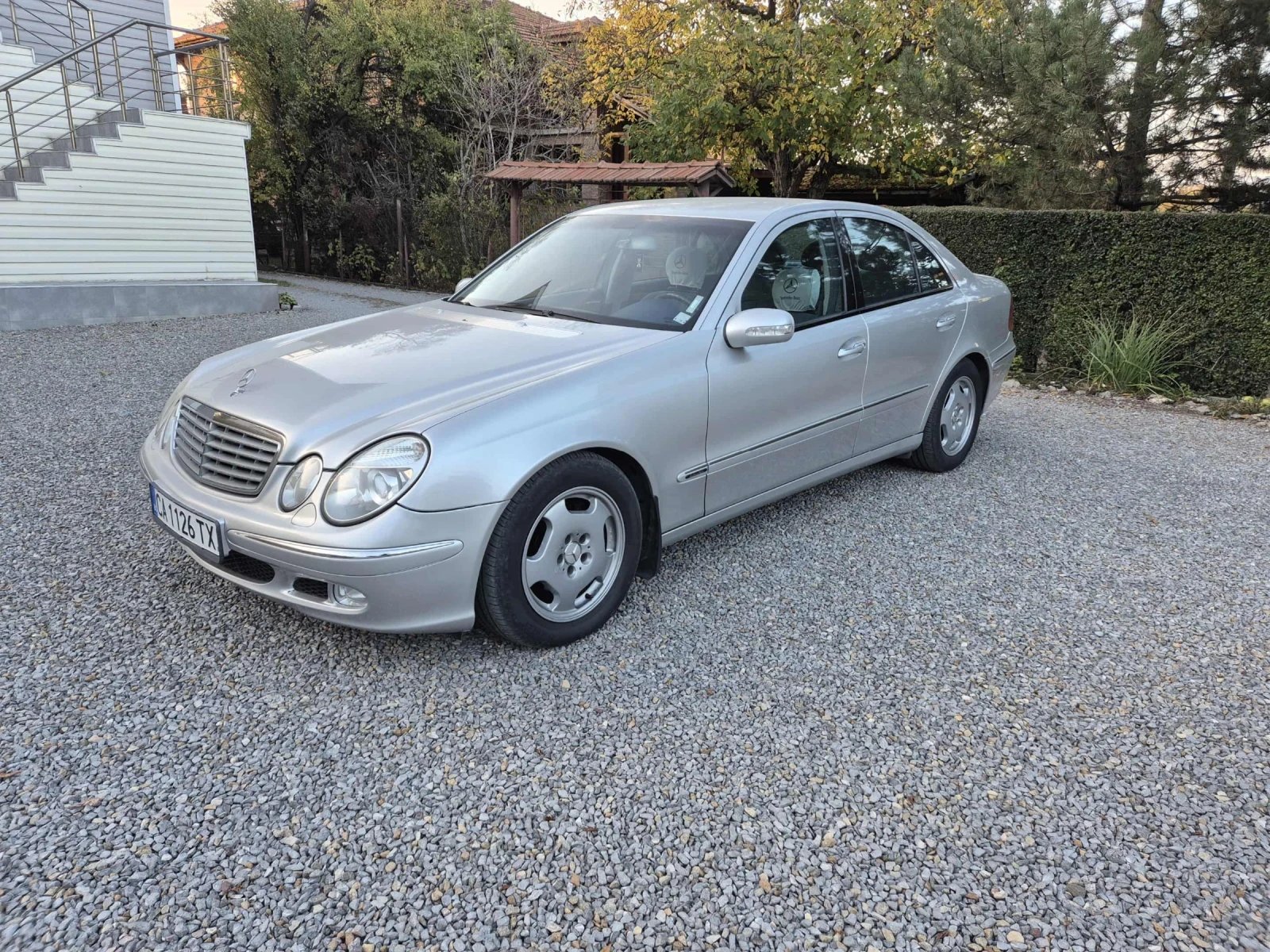 Mercedes-Benz E 270  - изображение 2