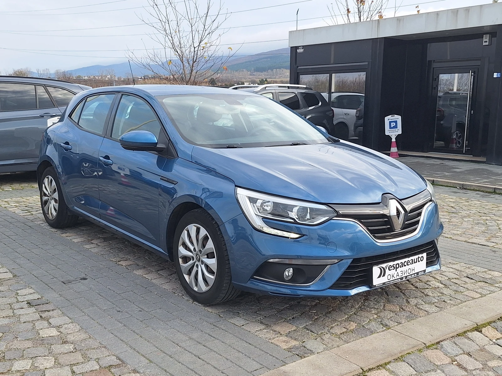 Renault Megane 1.5dCi 90к.с., снимка 3 - Автомобили и джипове - 52640691