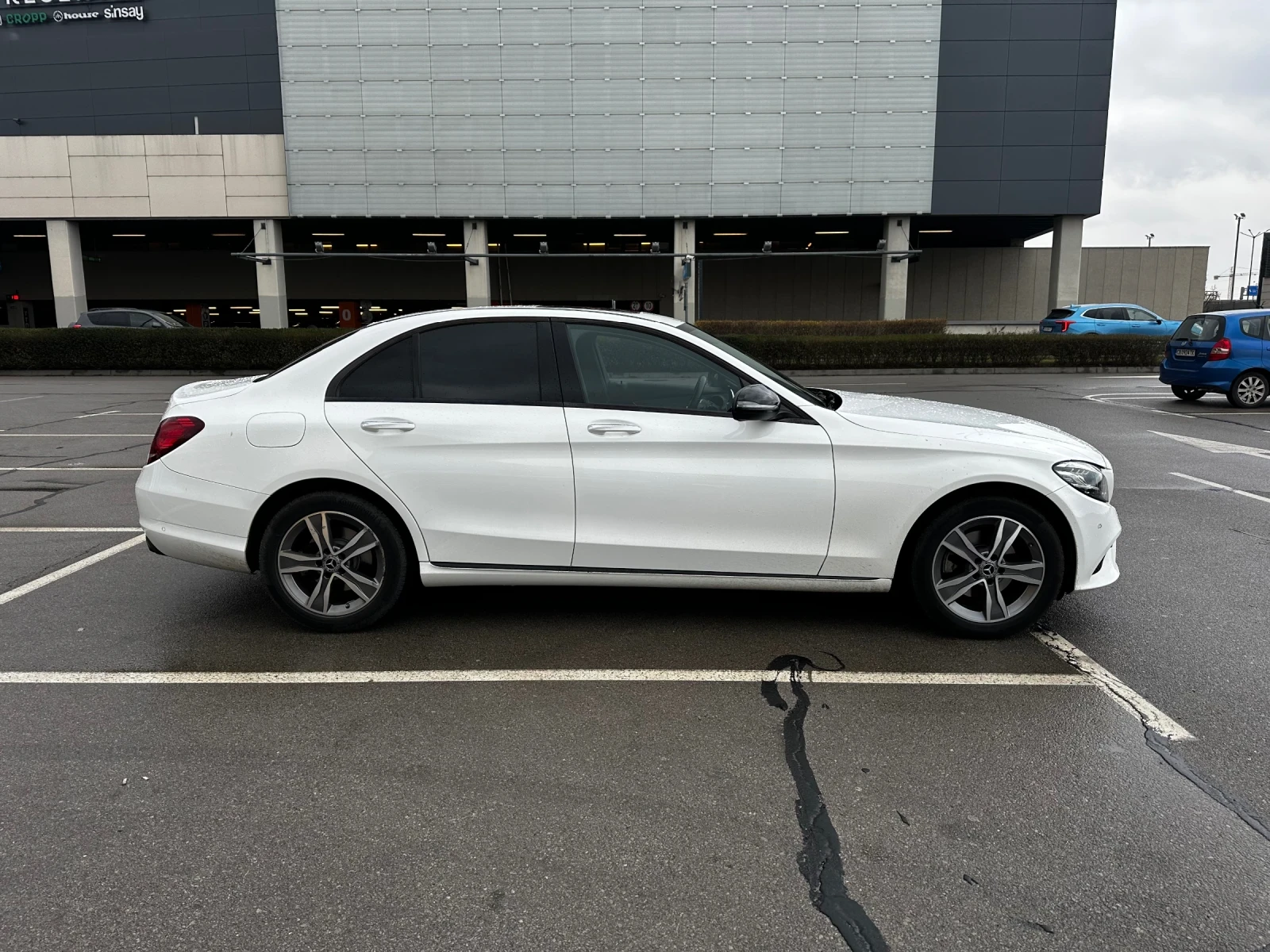 Mercedes-Benz C 220 4 matic, снимка 2 - Автомобили и джипове - 53966008