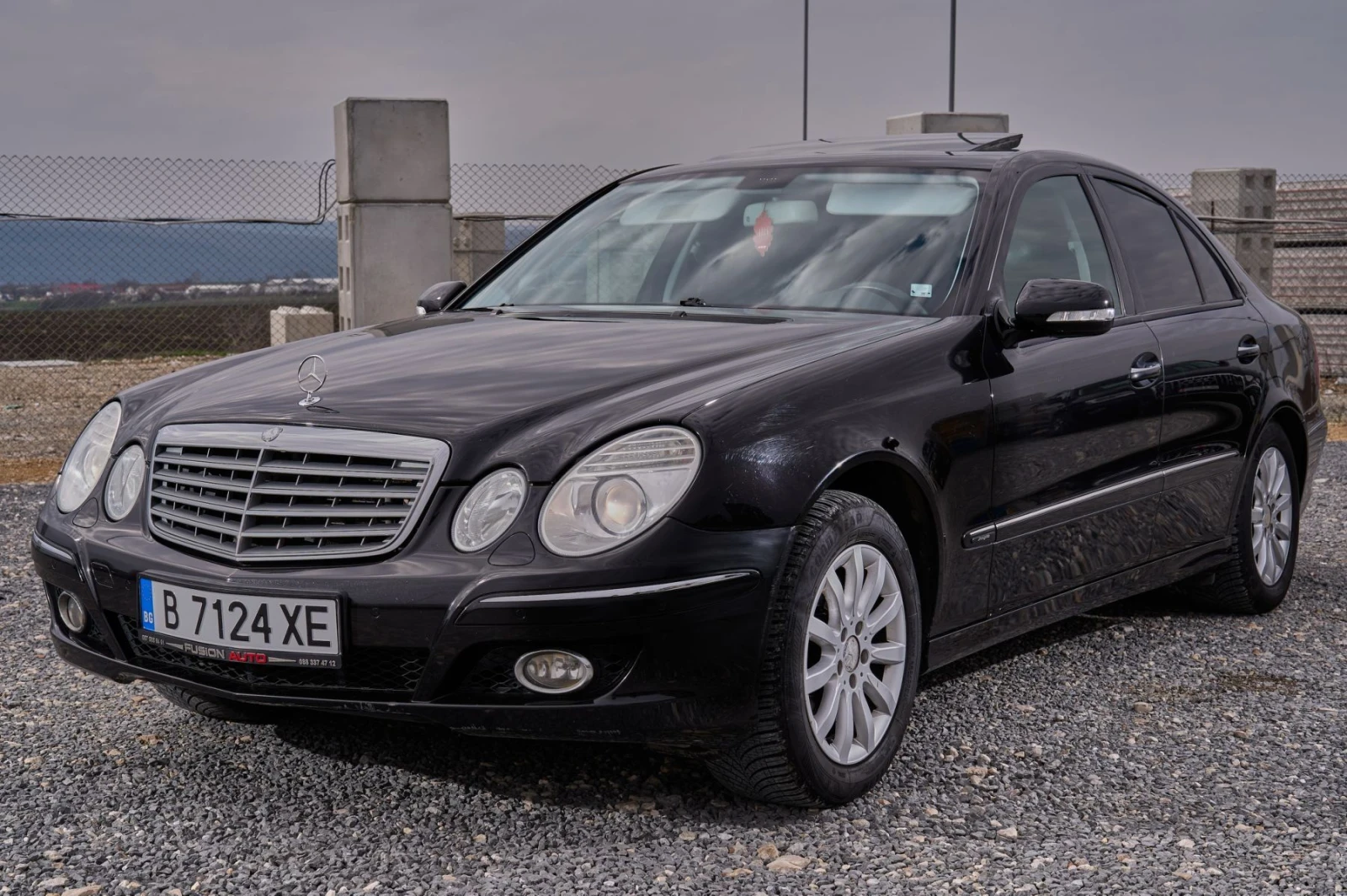 Mercedes-Benz E 280 Facelift , снимка 2 - Автомобили и джипове - 54083176