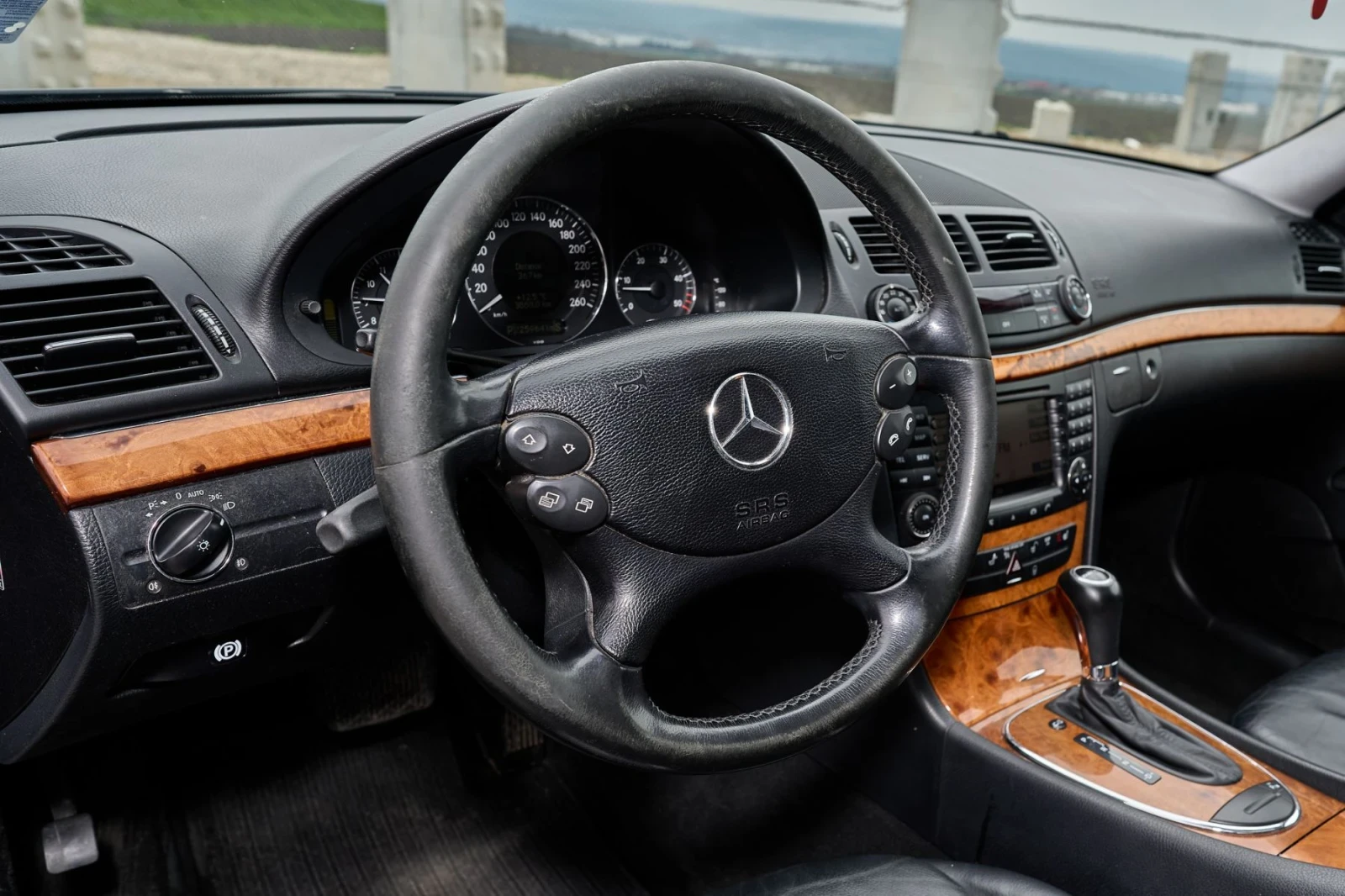 Mercedes-Benz E 280 Facelift , снимка 9 - Автомобили и джипове - 54083176