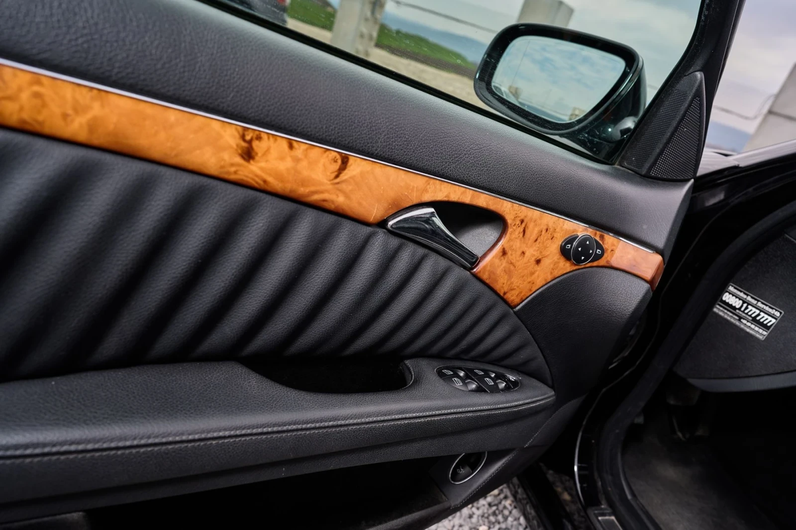 Mercedes-Benz E 280 Facelift , снимка 10 - Автомобили и джипове - 54083176