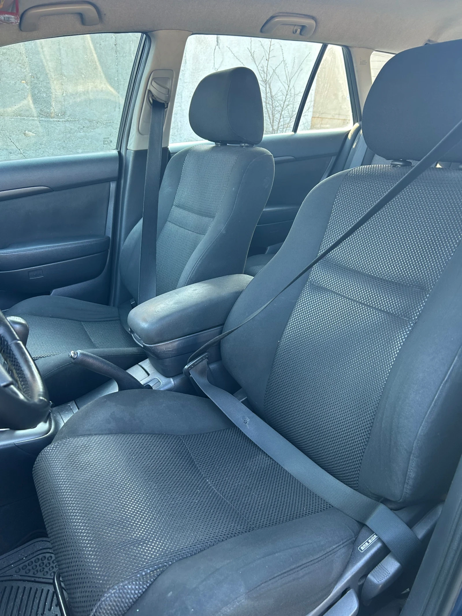 Toyota Avensis, снимка 6 - Автомобили и джипове - 54096817