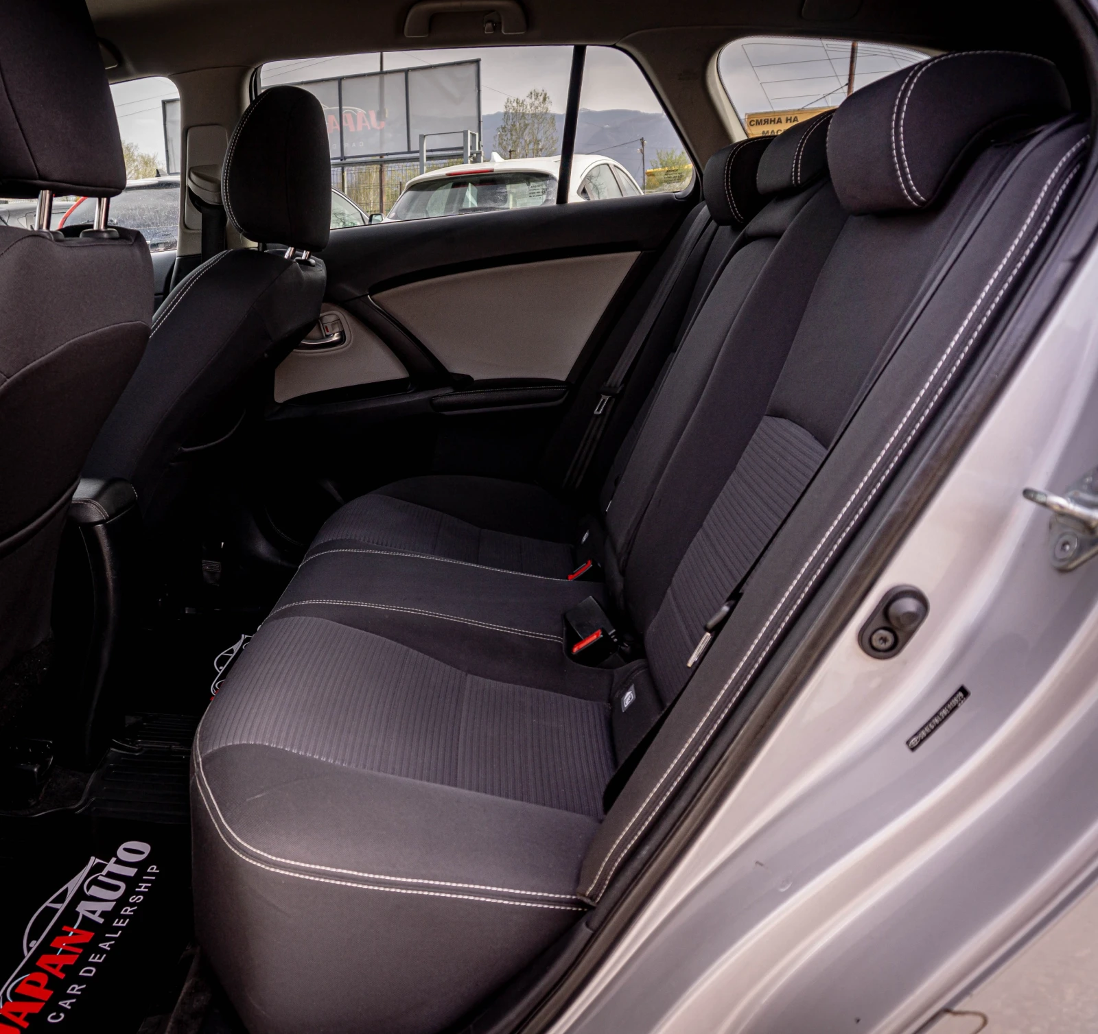 Toyota Avensis 1.8 бензин | ТОП!!! С ГАРАНЦИЯ! , снимка 9 - Автомобили и джипове - 54220198