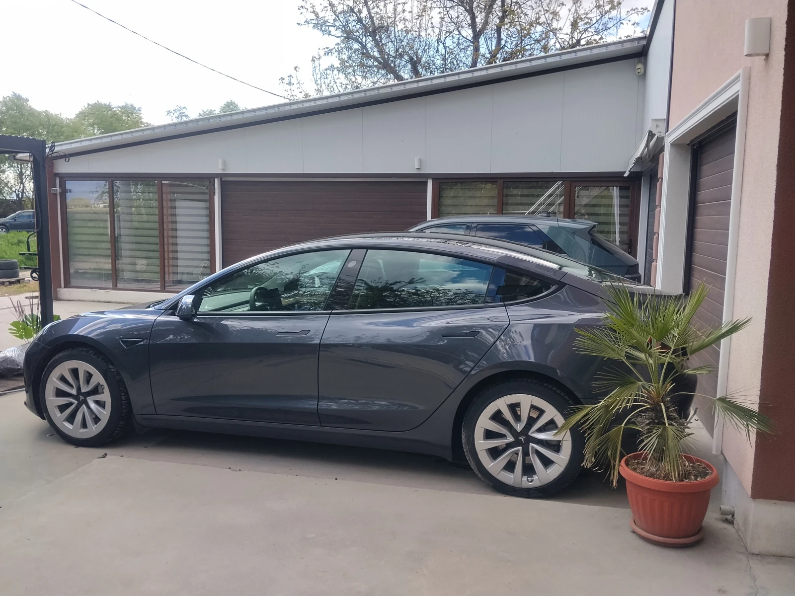 Tesla Model 3, снимка 2 - Автомобили и джипове - 54326186