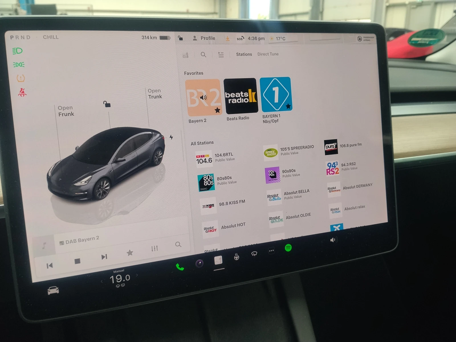 Tesla Model 3, снимка 7 - Автомобили и джипове - 54326186