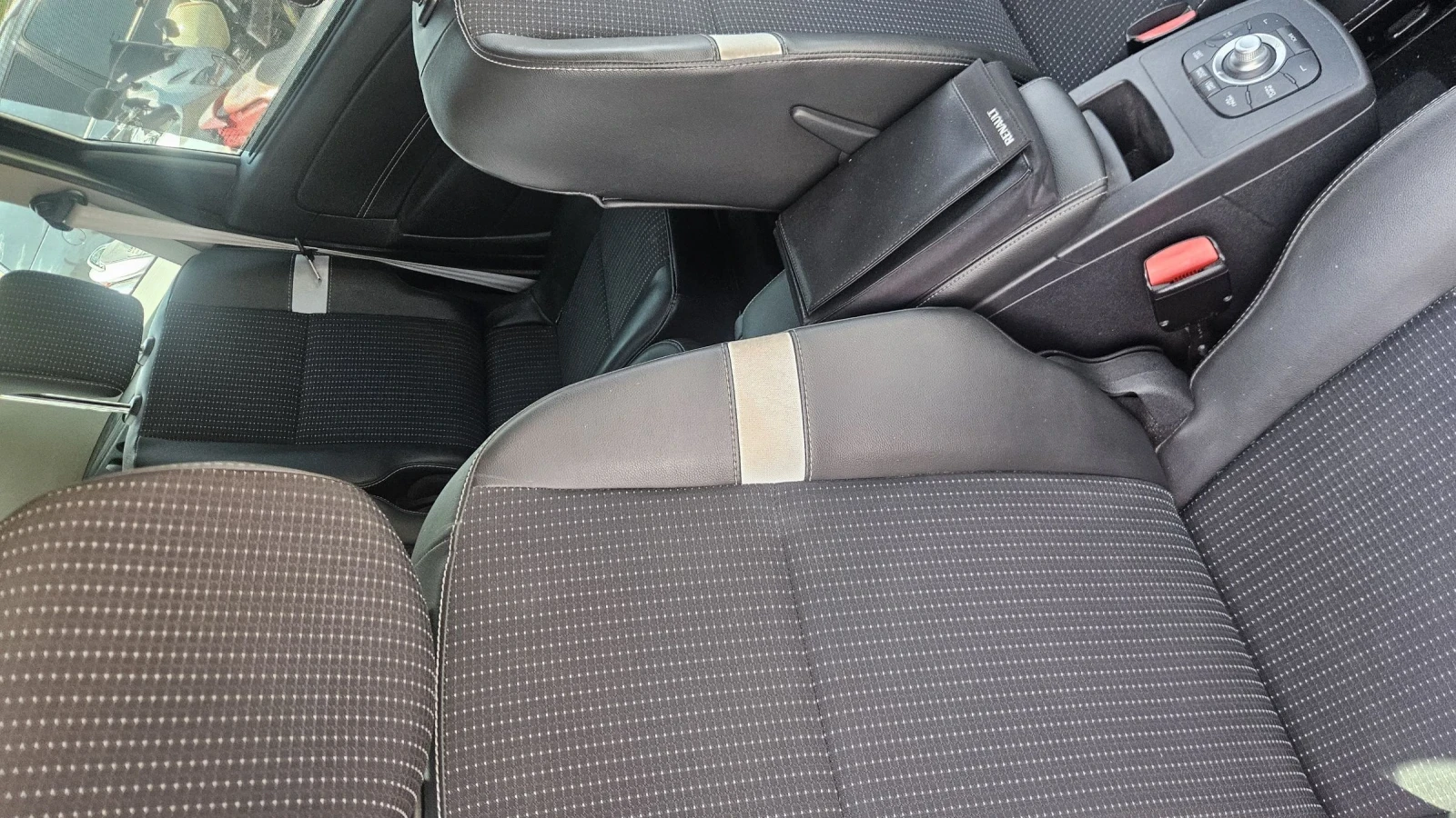 Renault Scenic 1.5dci.110ks.navi.klimatron, снимка 6 - Автомобили и джипове - 55339003
