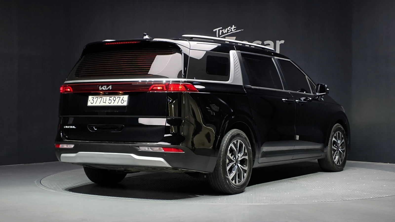 Kia Carnival ПОДГРЕВ ВОЛАН* КРАЙНА ЦЕНА, снимка 2 - Автомобили и джипове - 55463043