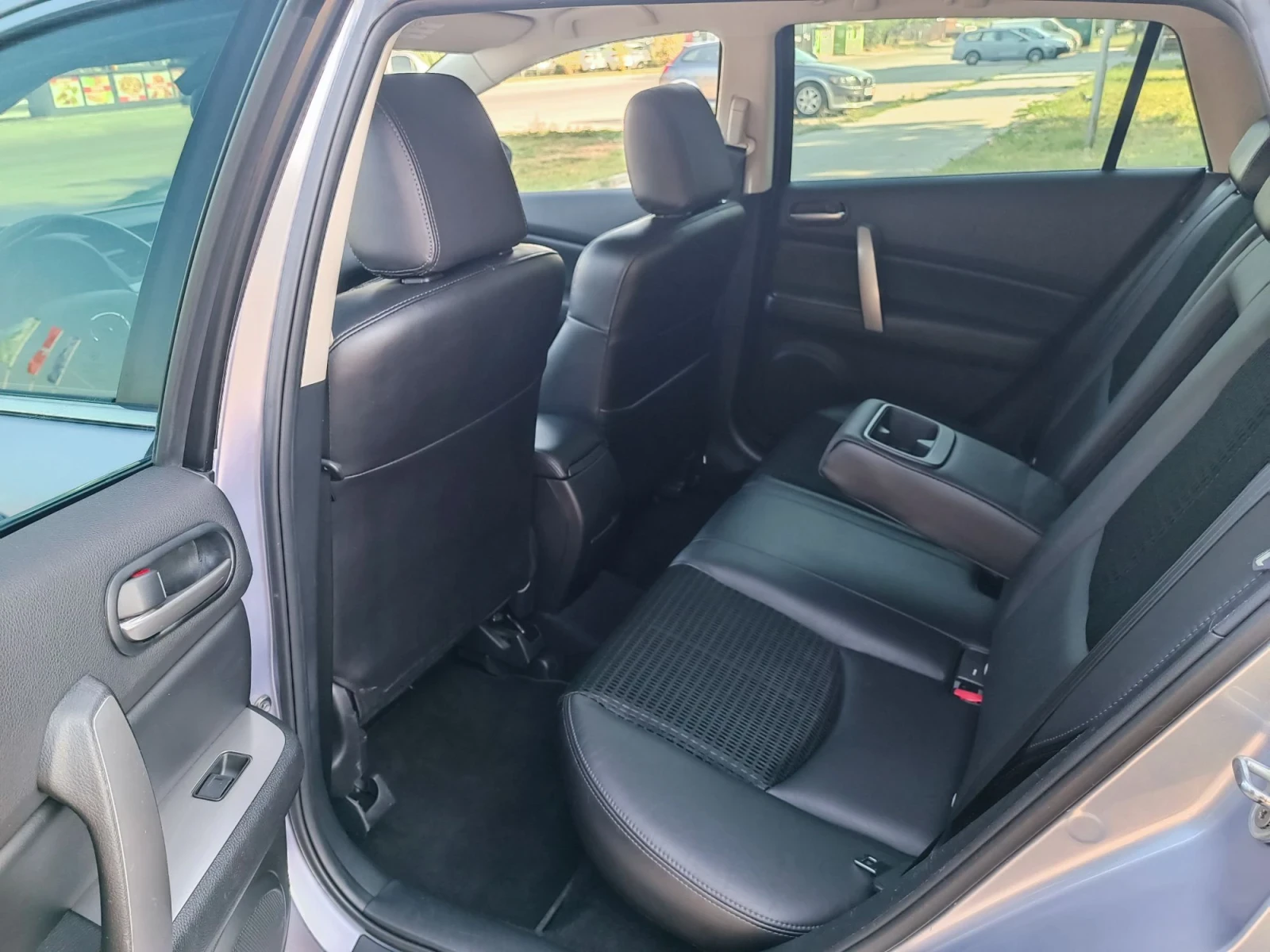 Mazda 6 2.5i-170кс-ШВЕЙЦАРИЯ-РЪЧКА-6ск, снимка 9 - Автомобили и джипове - 55581127