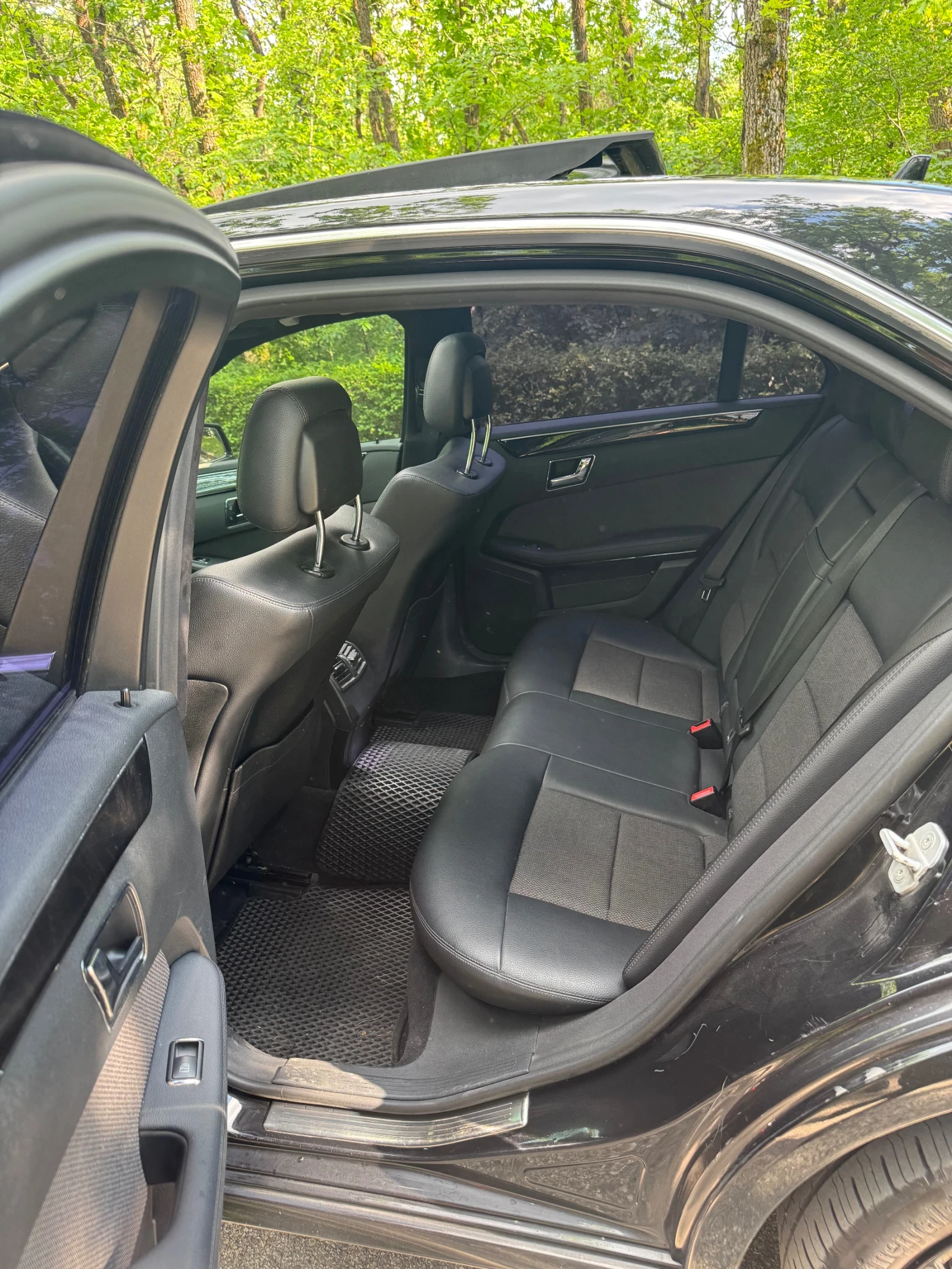 Mercedes-Benz E 350, снимка 8 - Автомобили и джипове - 55614902