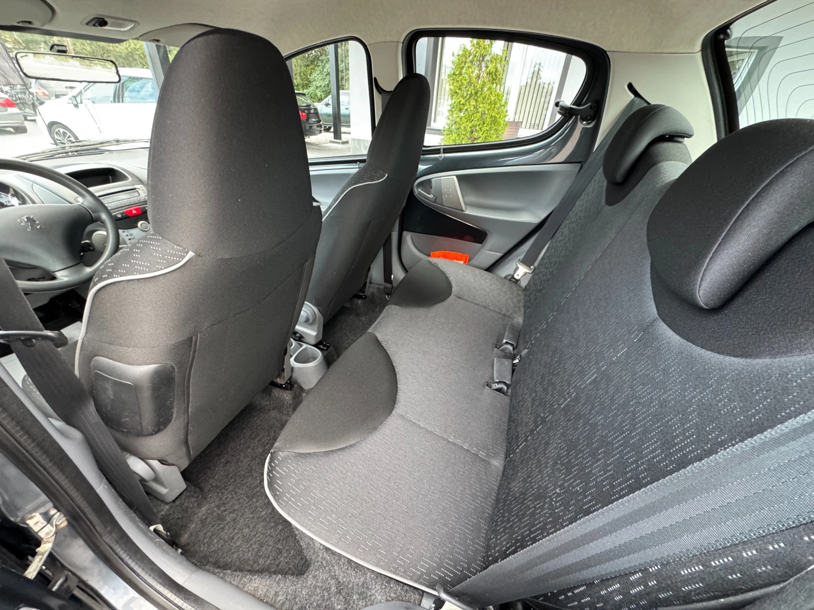 Peugeot 107 1.0I AUTOMATIC НОВ ВНОС , снимка 11 - Автомобили и джипове - 56188659