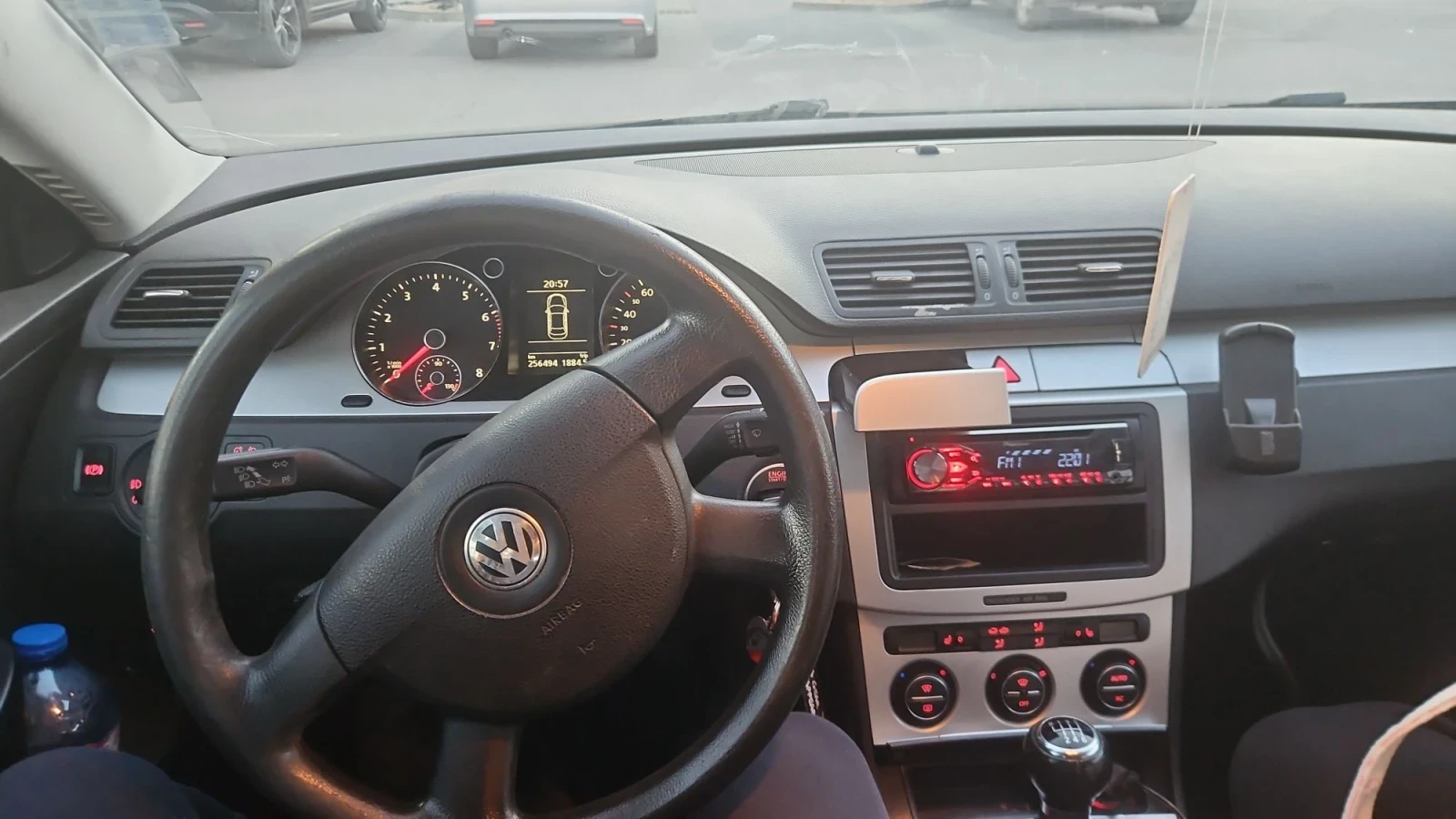 VW Passat, снимка 8 - Автомобили и джипове - 56605318