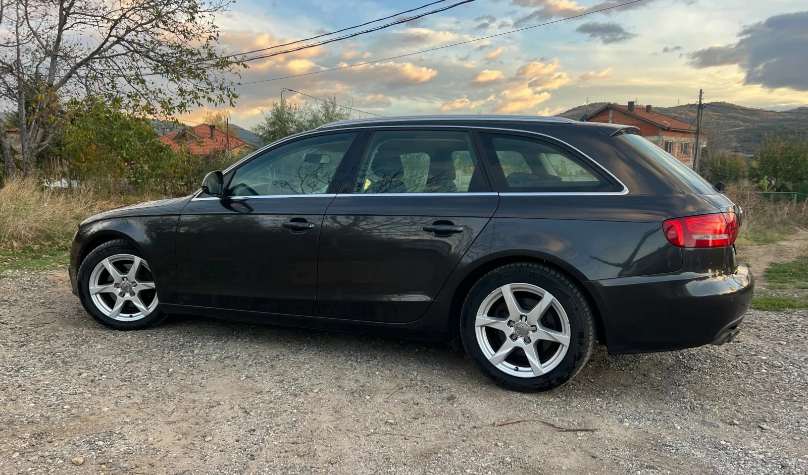 Audi A4 2.0TDI, снимка 4 - Автомобили и джипове - 56729176