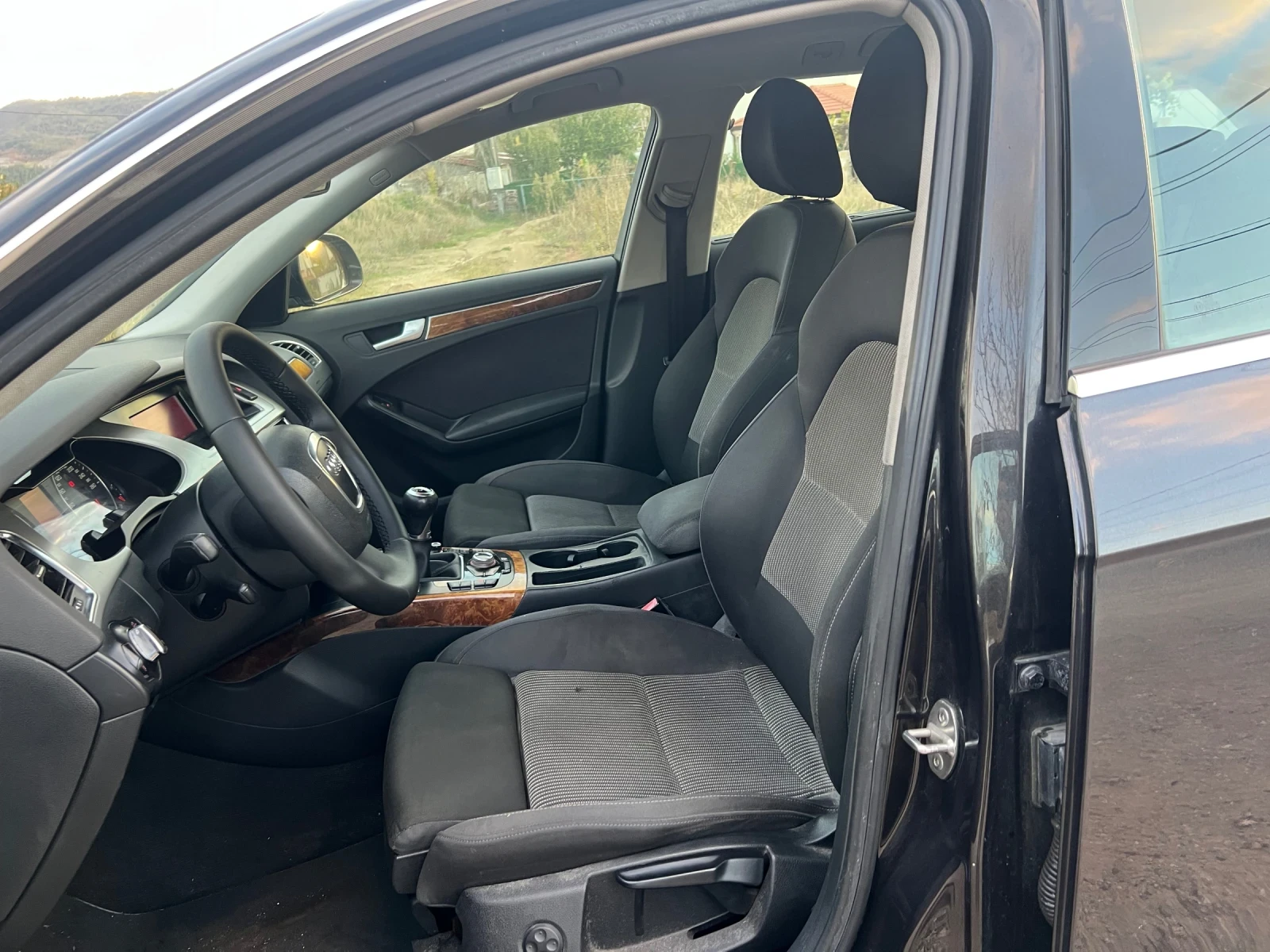 Audi A4 2.0TDI, снимка 10 - Автомобили и джипове - 56729176